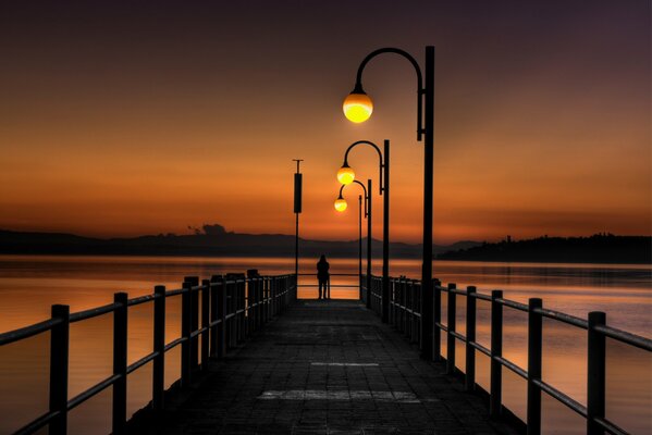 Adieu au soleil sur fond de mer