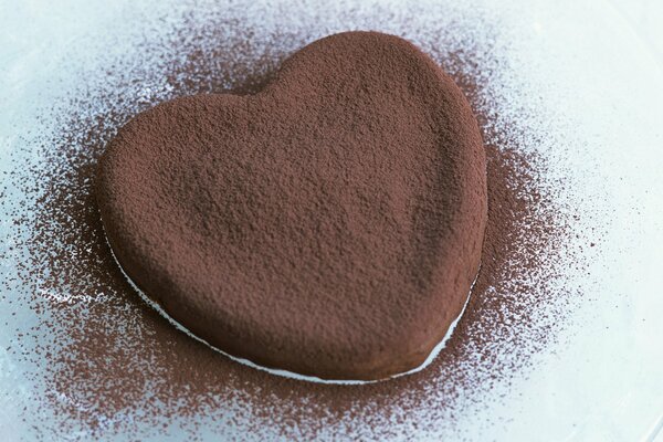 Сердце посыпанное шоколадом