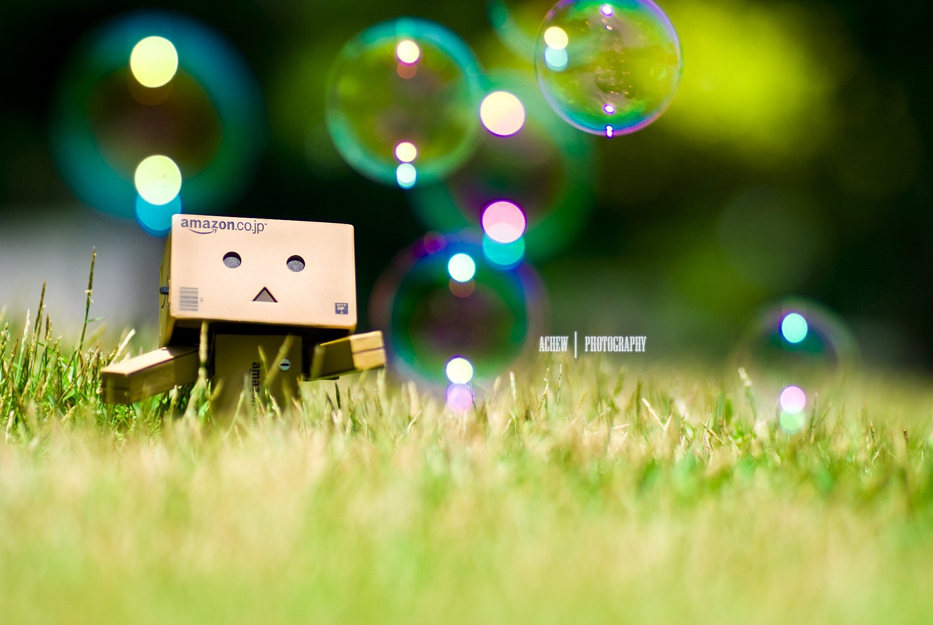 danboard danbo scatola robot giocattolo erba bolle