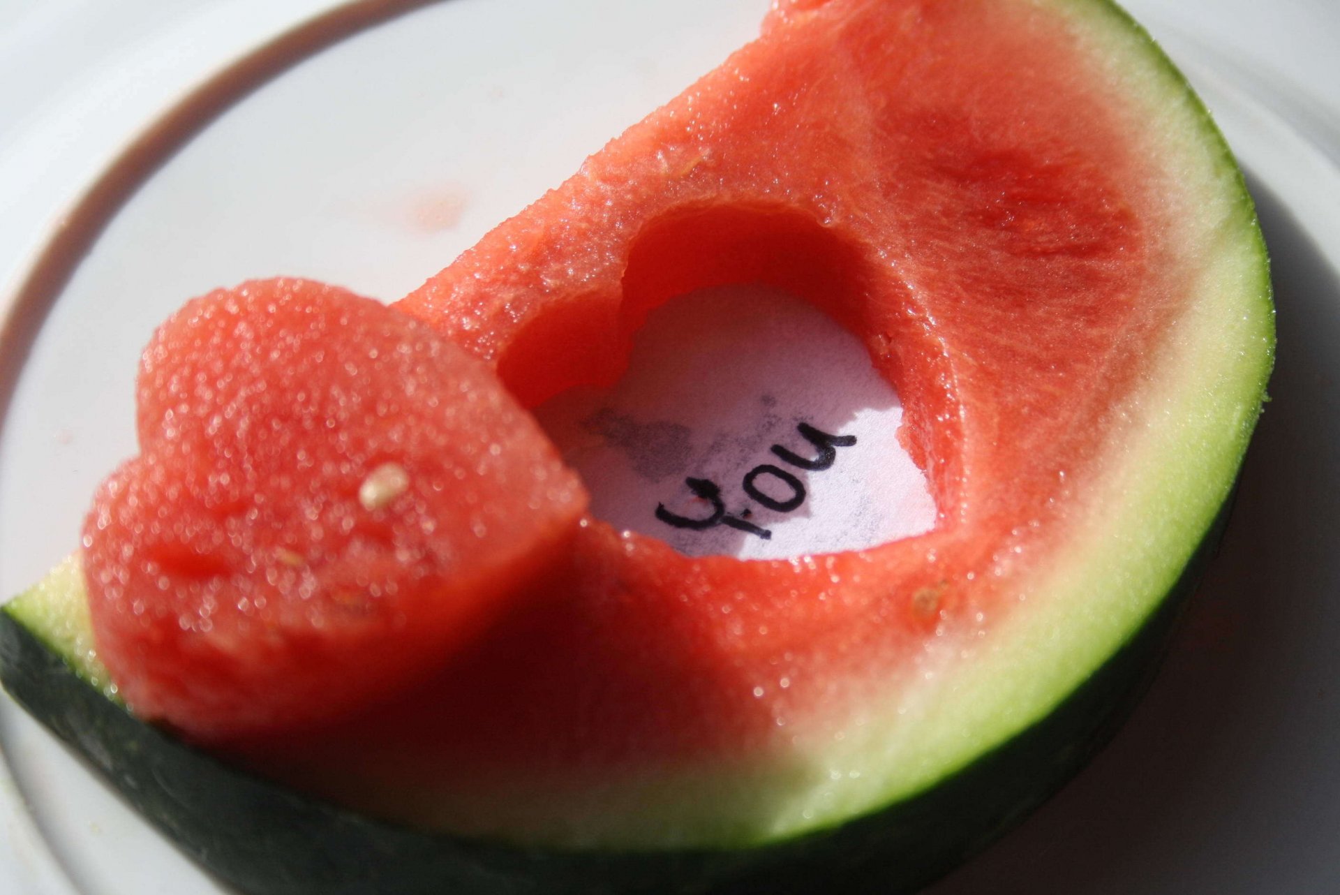 wassermelone herz notiz teller liebe