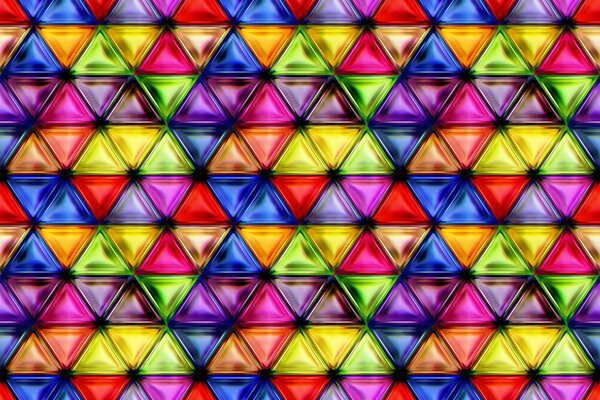 Triangles en verre coloré de différentes couleurs