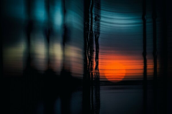 Vue de la nuit, à travers le rideau