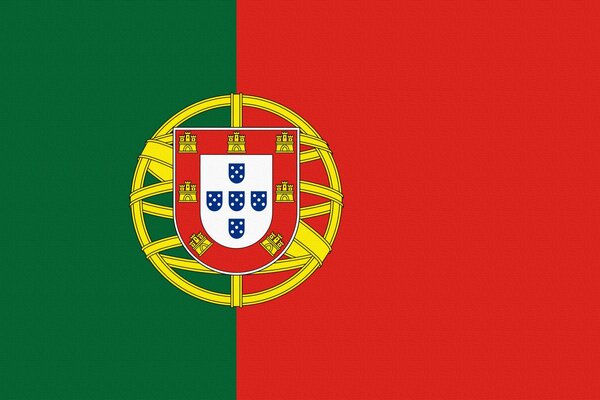 Die grün-rote Flagge Portugals mit dem Wappen