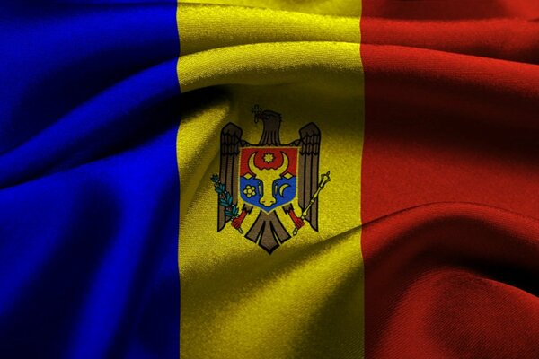 On the flag of Moldova we see the coat of arms of the country