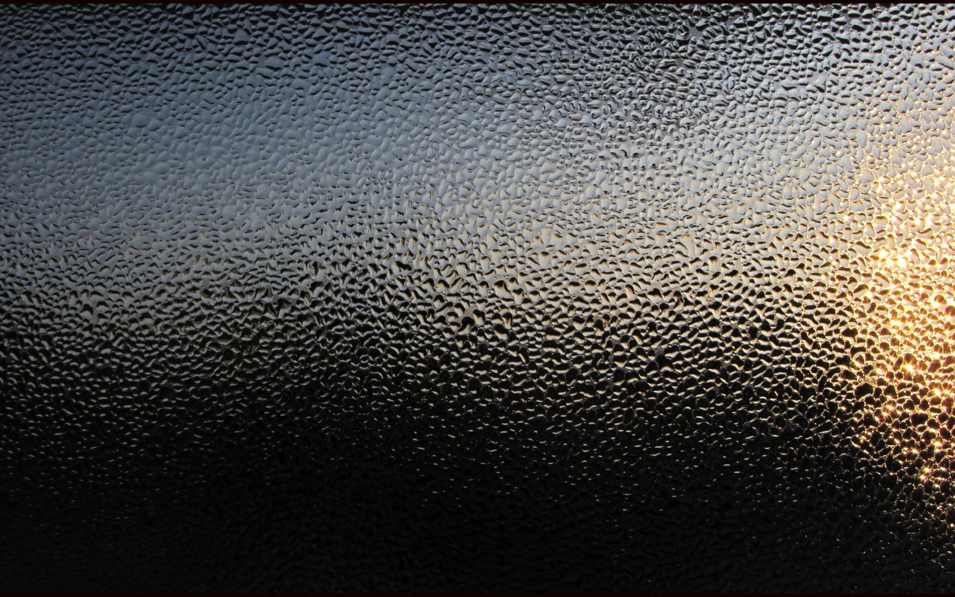 verre gouttes lueur noir jaune