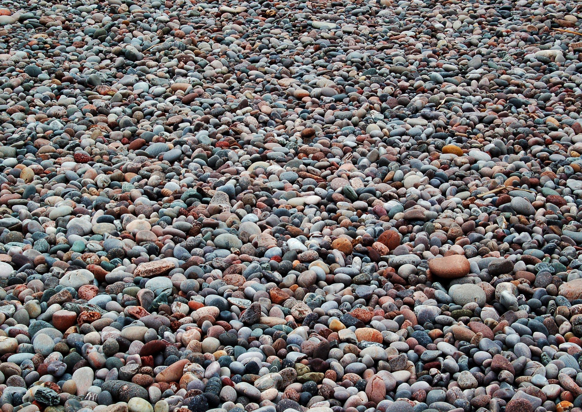 piedras un pequeño banco