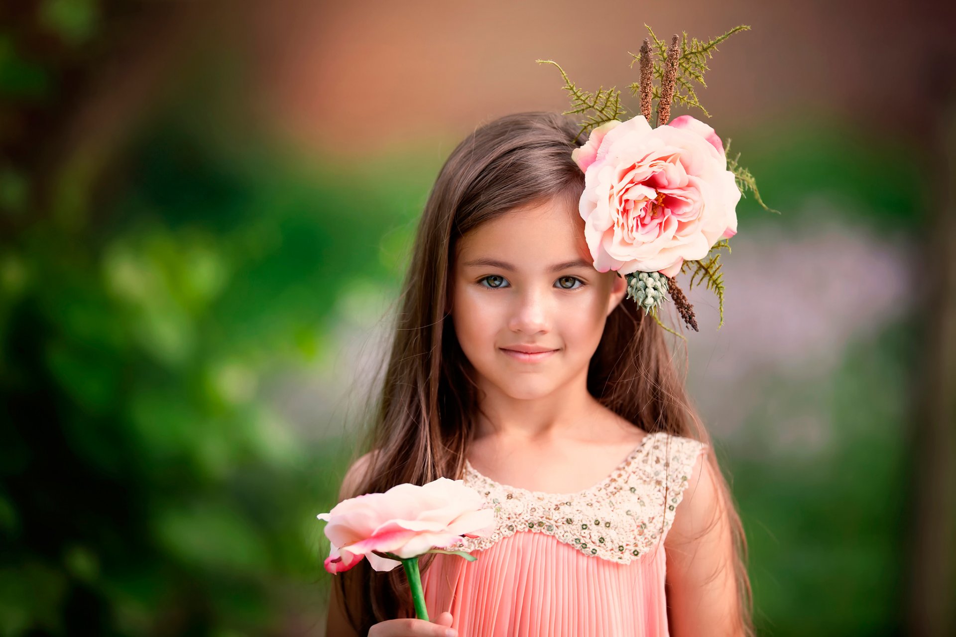 piccolo fiore ragazza bambino fotografia sorriso fiore bei occhi