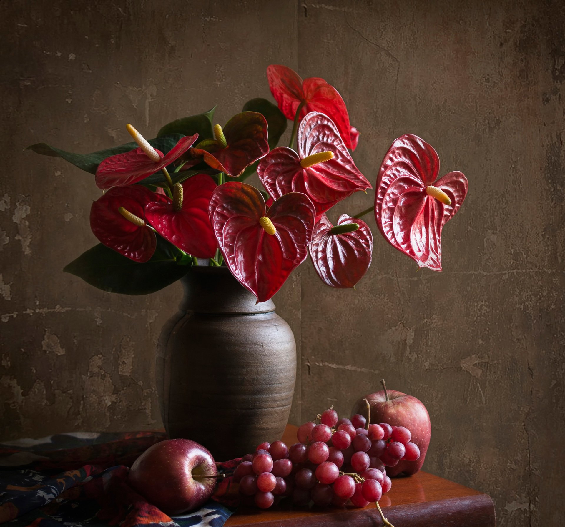 rot komposition stillleben früchte blumen anthurium männliches glück