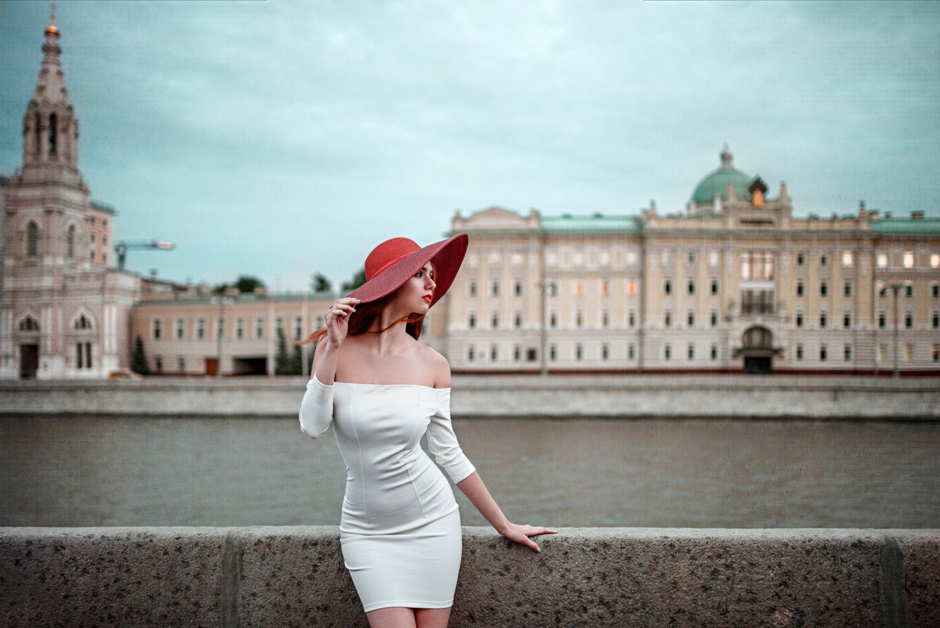 belleza en moscú nadezhda nóvova nadia chica vestido sombrero ciudad rusia georgy chernyadiev