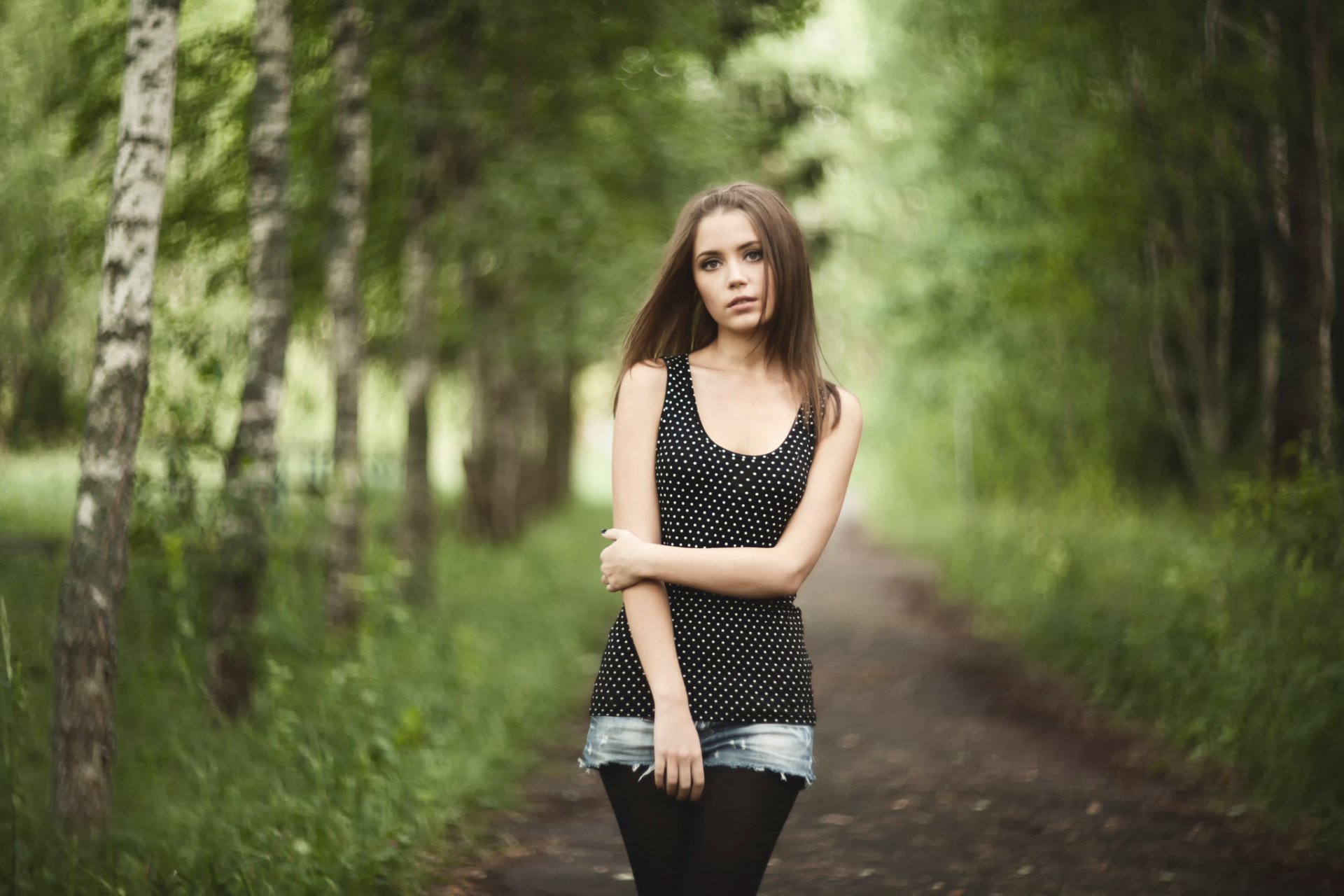 ksenia kokoreva pantalones cortos callejón bokeh