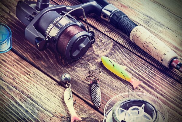 Raccogliere l attrezzatura e prepararsi per la pesca