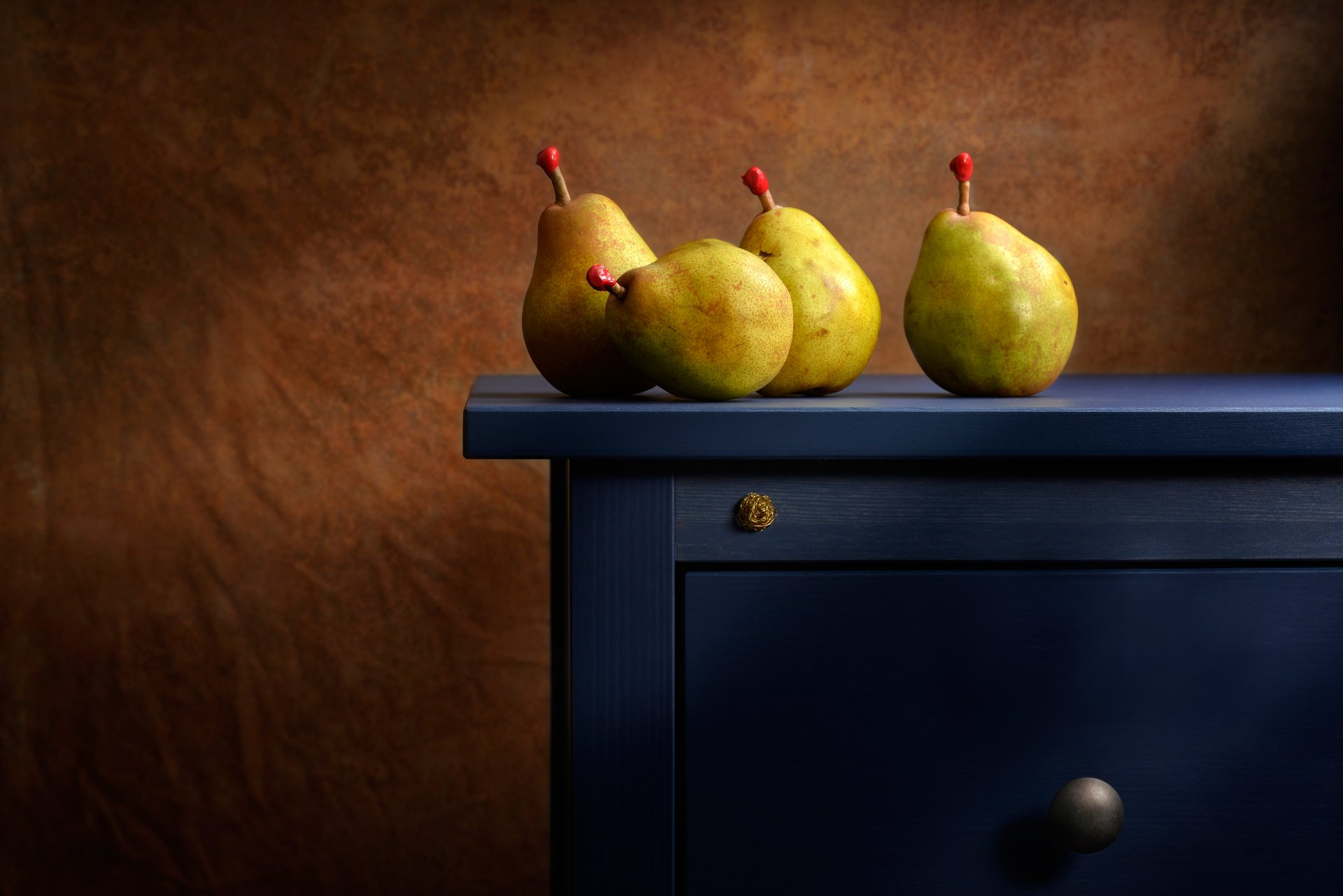 the blue dresser pear table background lighting