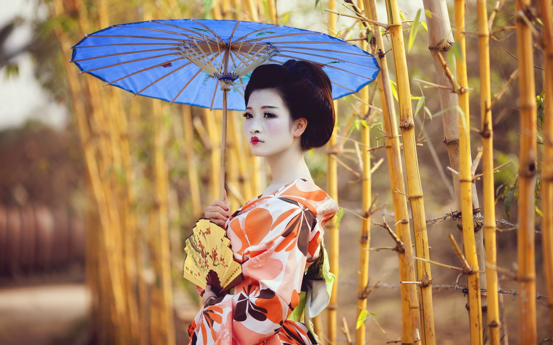 fille asiatique parapluie