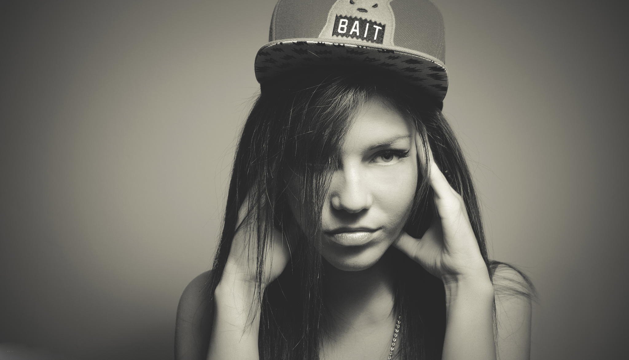 ragazza modello foto swag cap underground