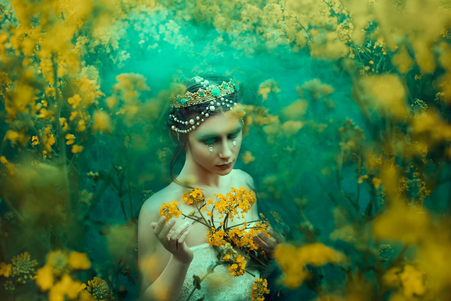 bella kotak a midsummer s dream girl decoration make-up