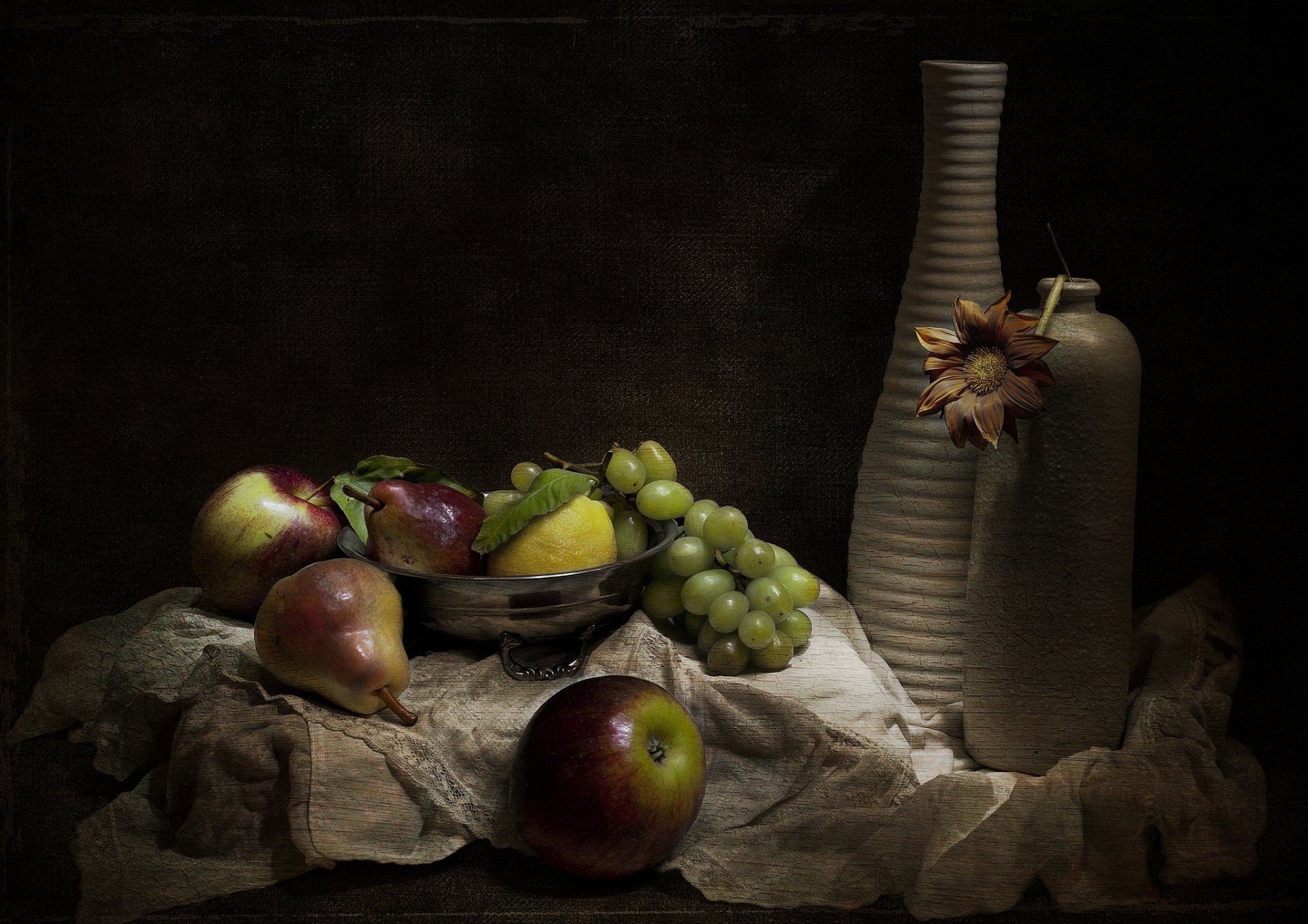 nature morte rétro vintage fruits vase