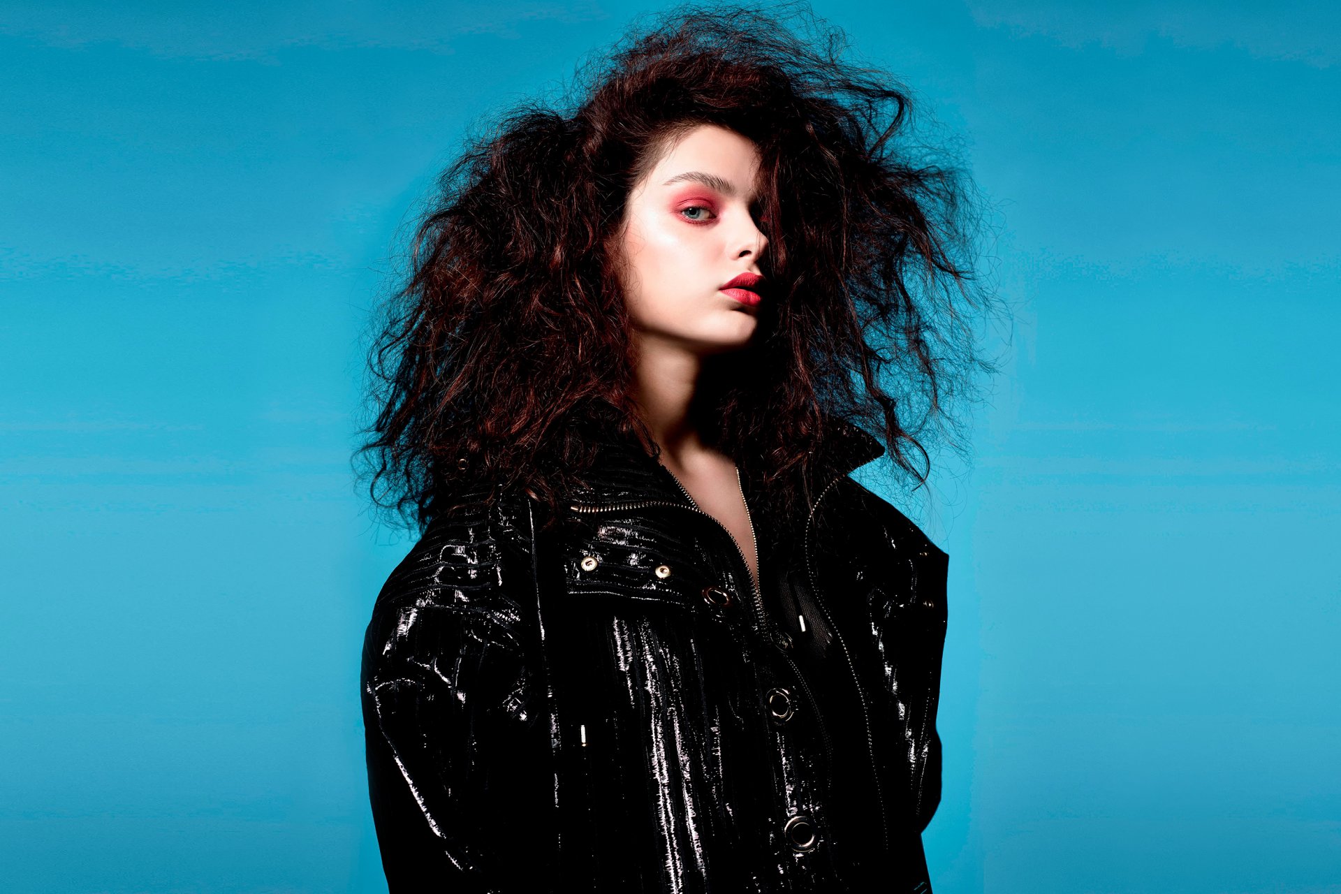 odeya rush maquillaje revista-v