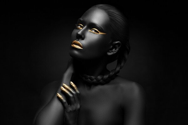 Body art black with gold