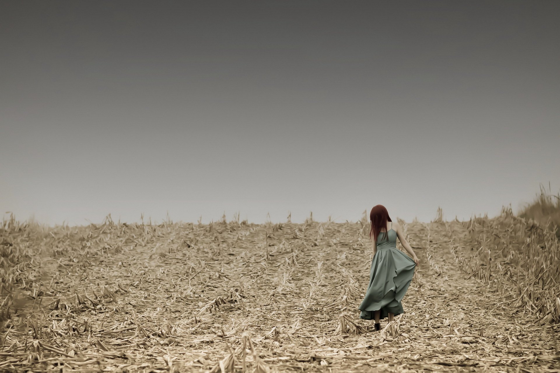 ragazza campo colore stile