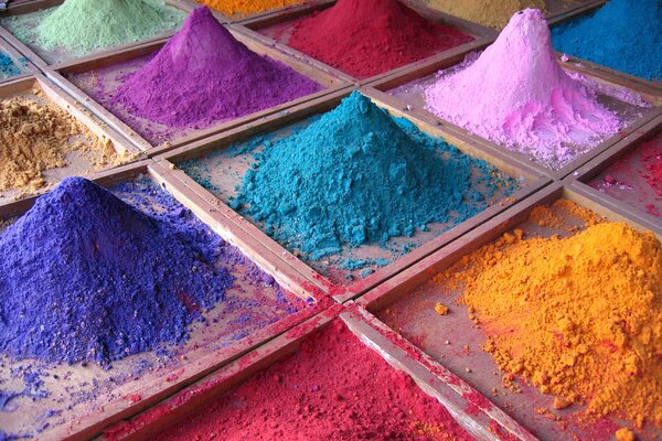 The palette of colors of the sand of the world