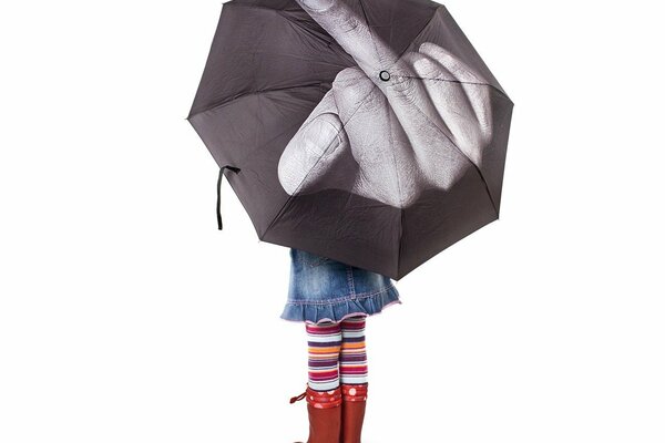 The girl under the umbrella as a denial of everything