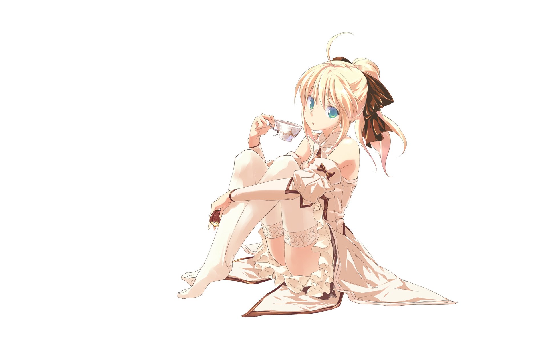 fate stay night sabre lily fille vue blonde assis bas fond blanc