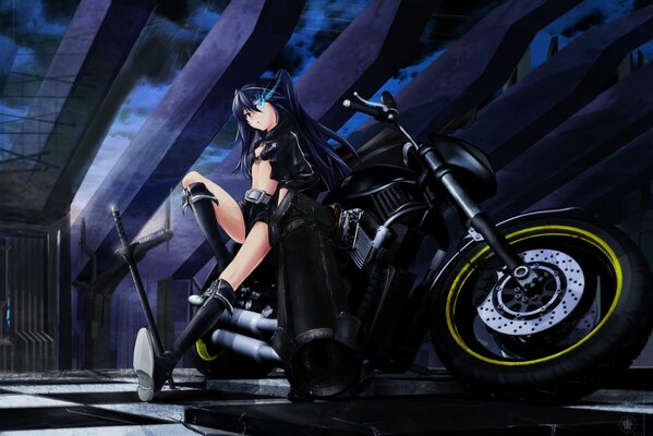 La ragazza con la spada si siede su una moto