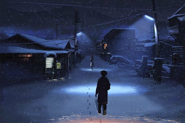 Silhouette d un gars laisse des traces dans la neige le soir