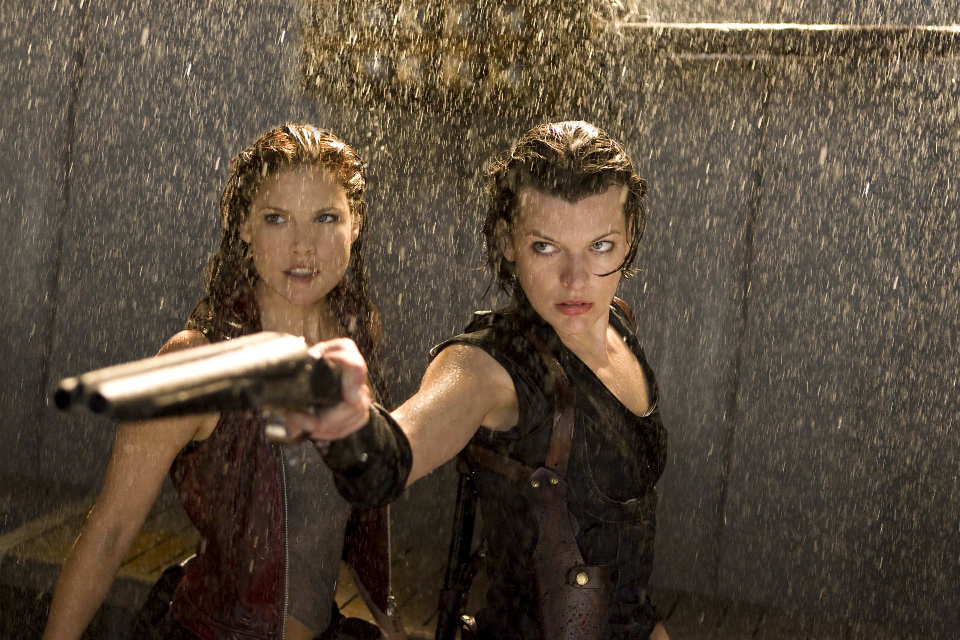 resident evil milla jovovich ali larter rain bleed