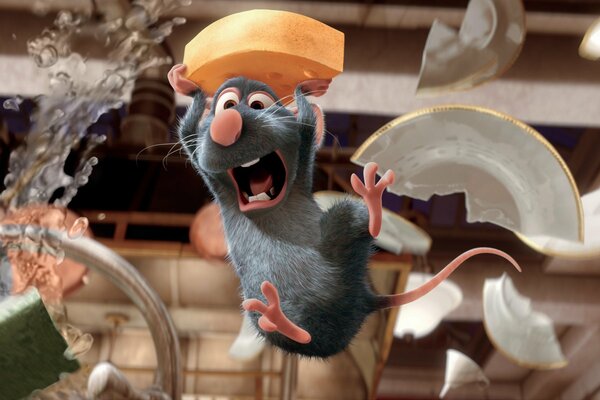 Ratatouille de dessin animé de souris avec du fromage dans les mains