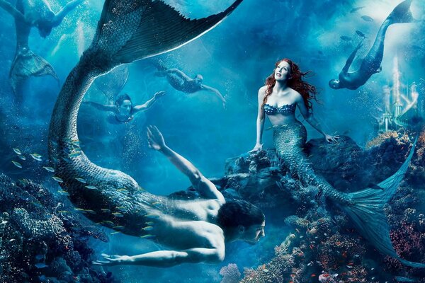 Sirène fabuleux dans le monde sous-marin