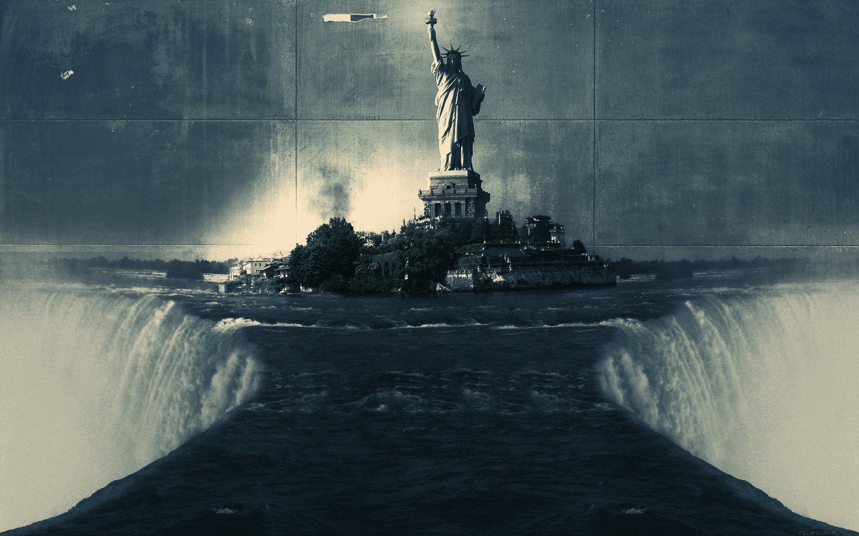 tatue of liberty waterfall wall