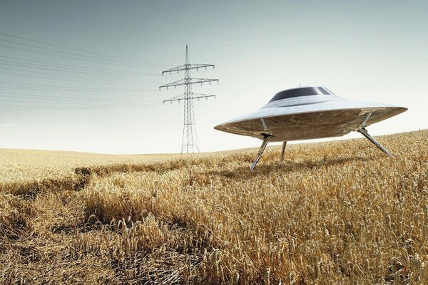 Płyta UFO stoi w polu