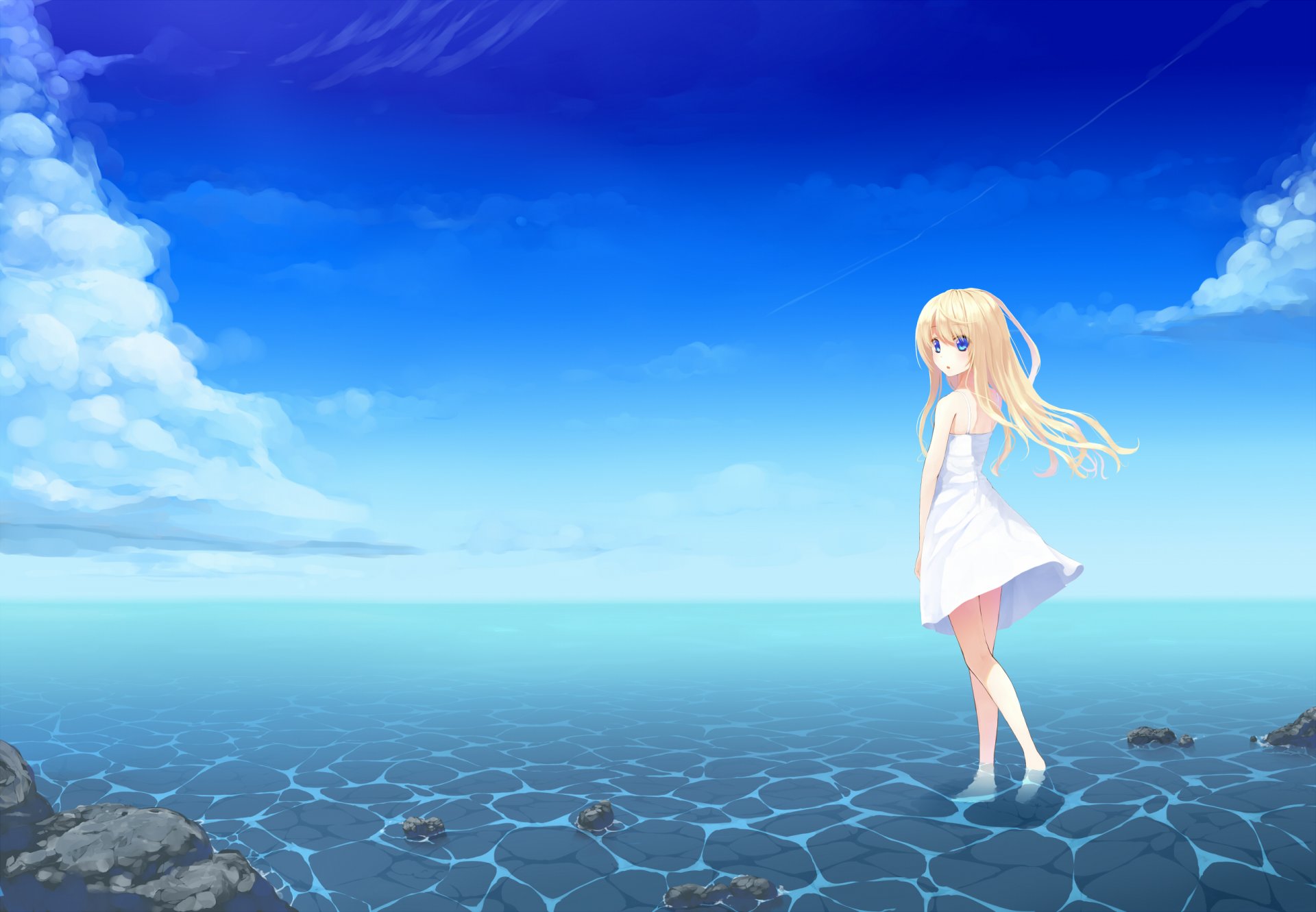 art uttt fille cheveux longs yeux bleus blond nuages ciel eau robe d été horizon