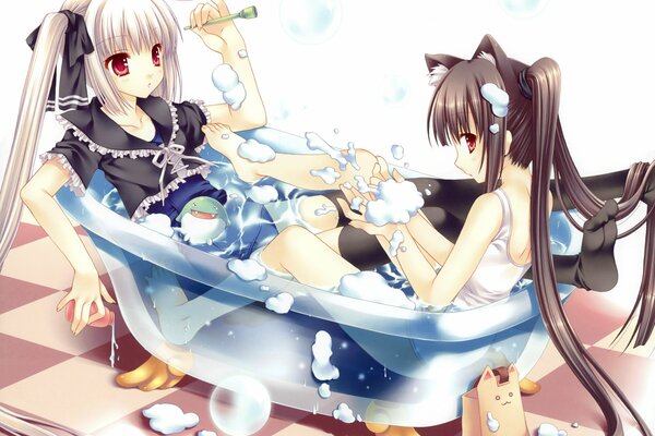 Девушки в ванной с пеной пускают пузыри