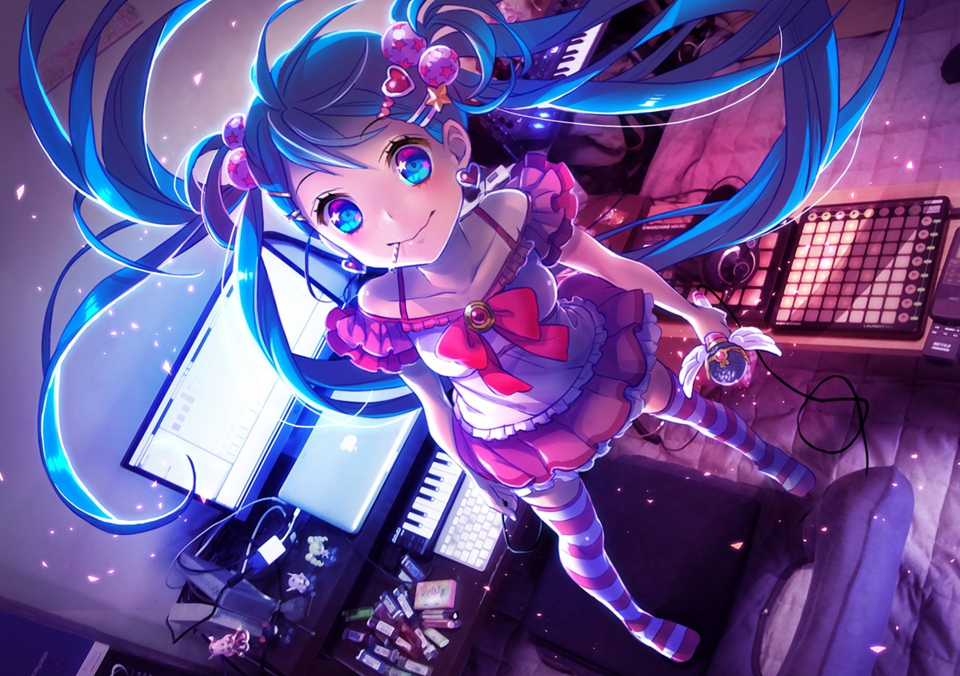 art yamori stom vocaloid dziewczyna hatsune miku mikrofon komputer przewody skrzydła vocaloid klawiatura syntezator jabłko