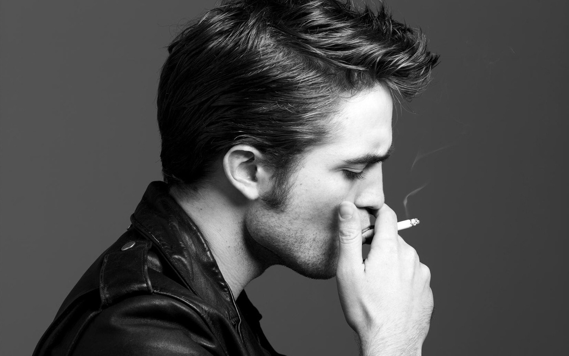 fumer profil robert pattinson fumée