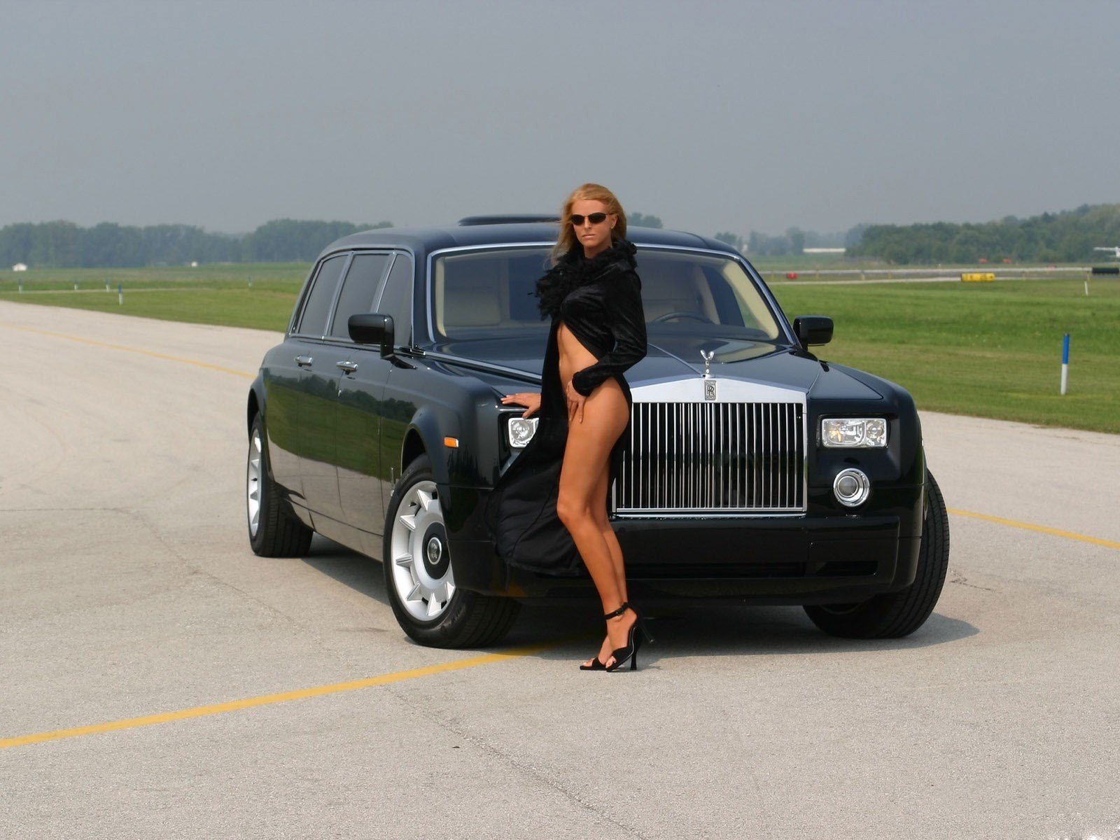 rolls royce phantom аэропорт