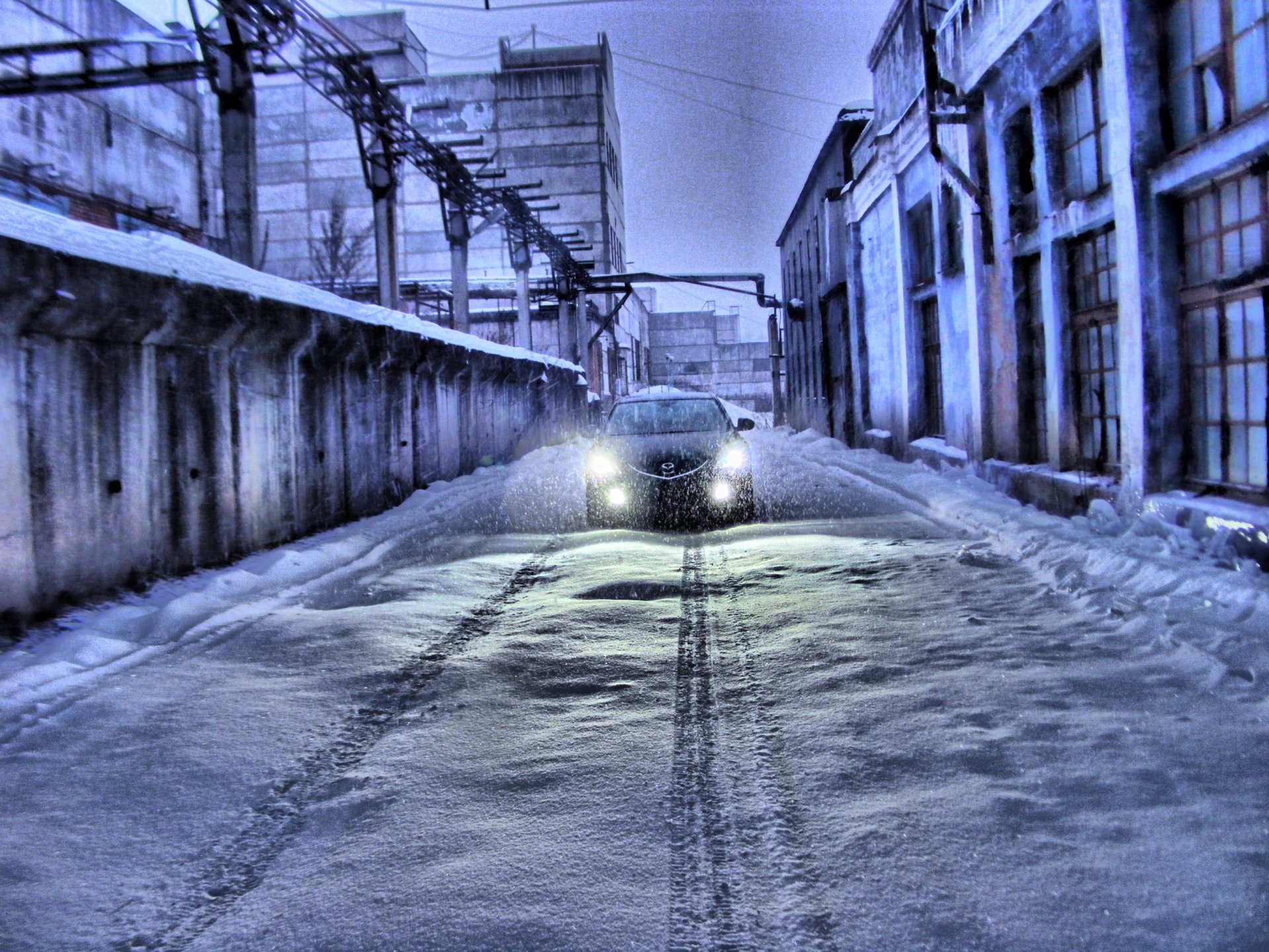 mazda 6 invierno nieve huellas