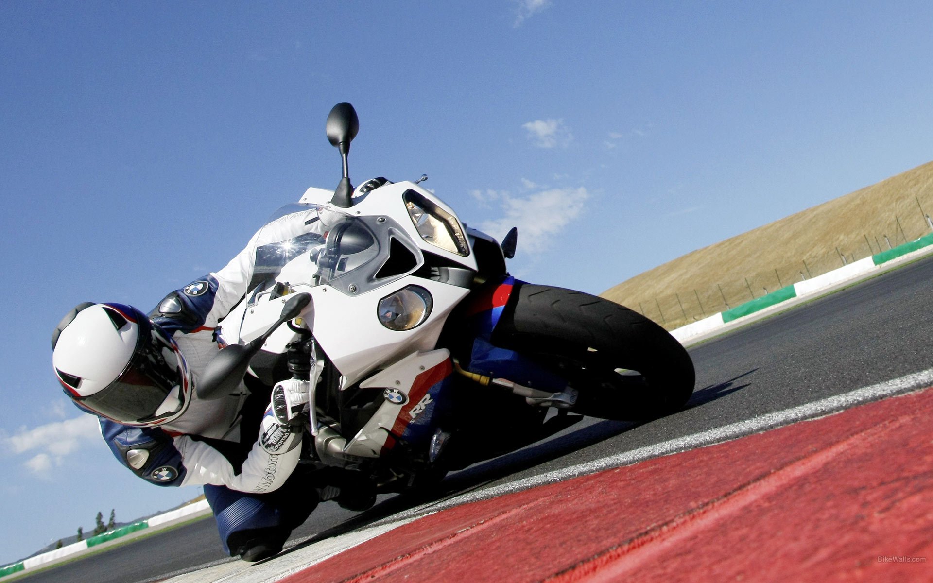 bmw s 1000 rr moto svolta