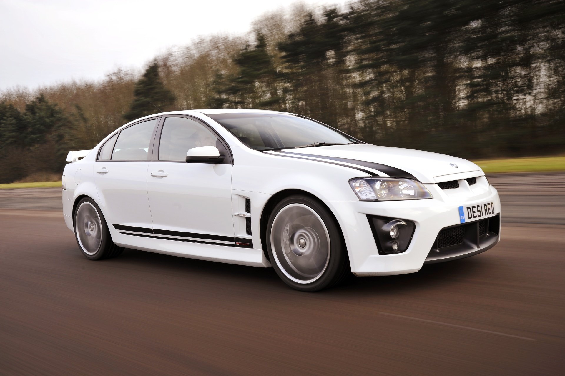 vauxhall vxr8 white