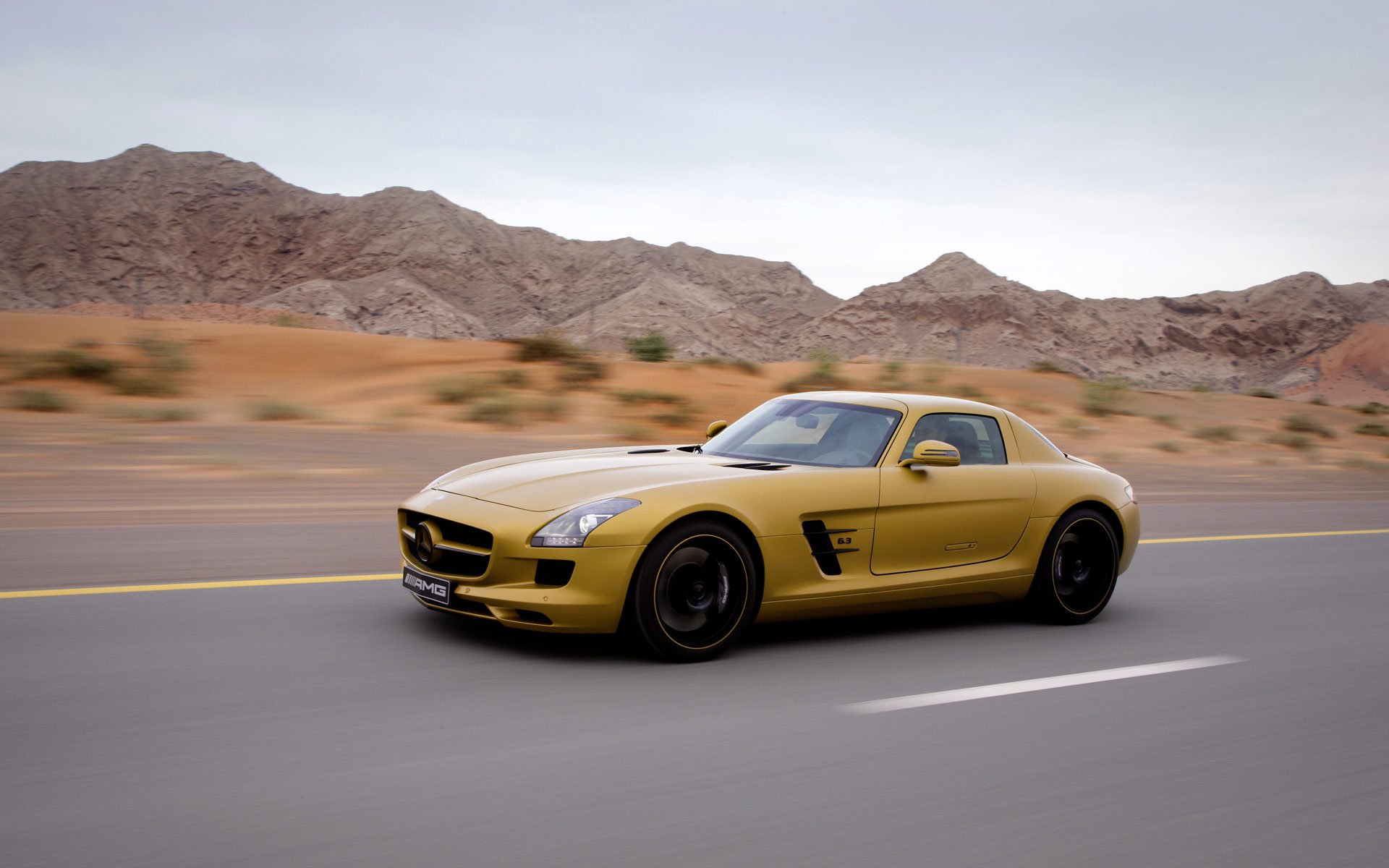 mercedes-benz sls amg amarillo velocidad