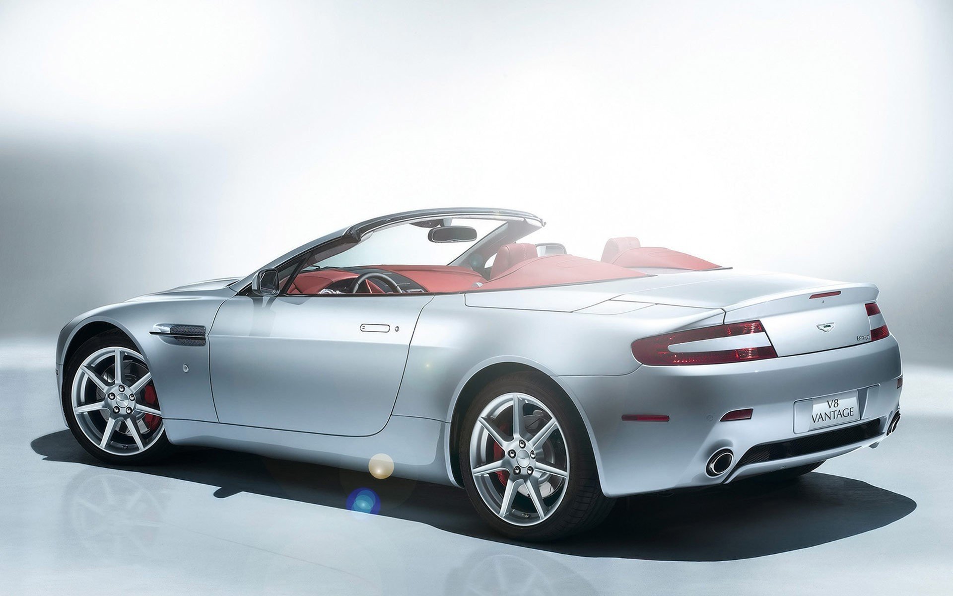 aston martin vantage roadster bianco splendore