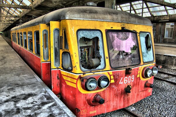 The destroyed train at the station near Peron