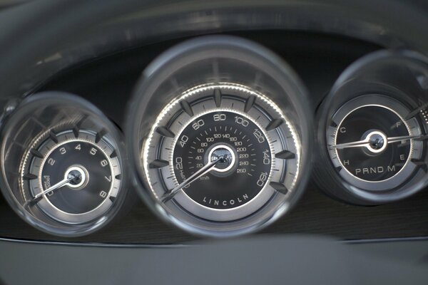 Car speedometer indicator scale