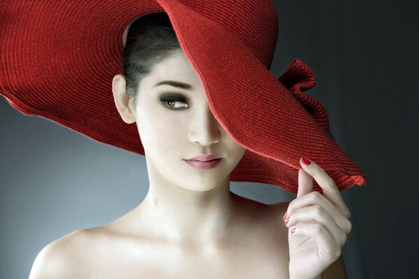 Portrait of a brunette with a look on her face