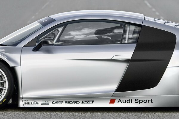 Coche Audi panorama gris