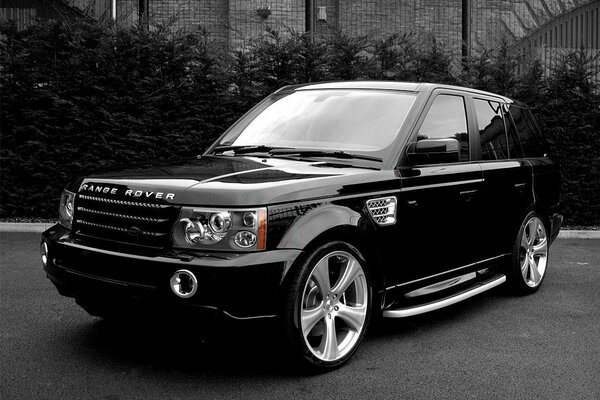 Range rover black SUV