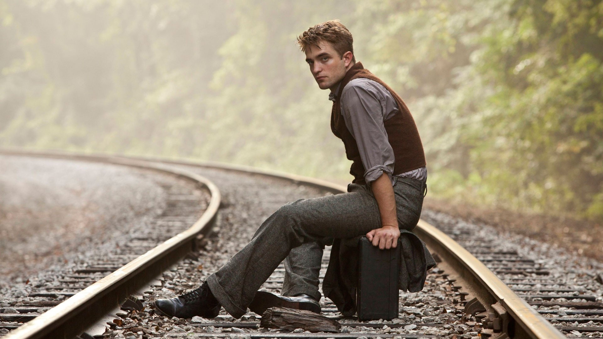 water for elephants actor robert pattinson