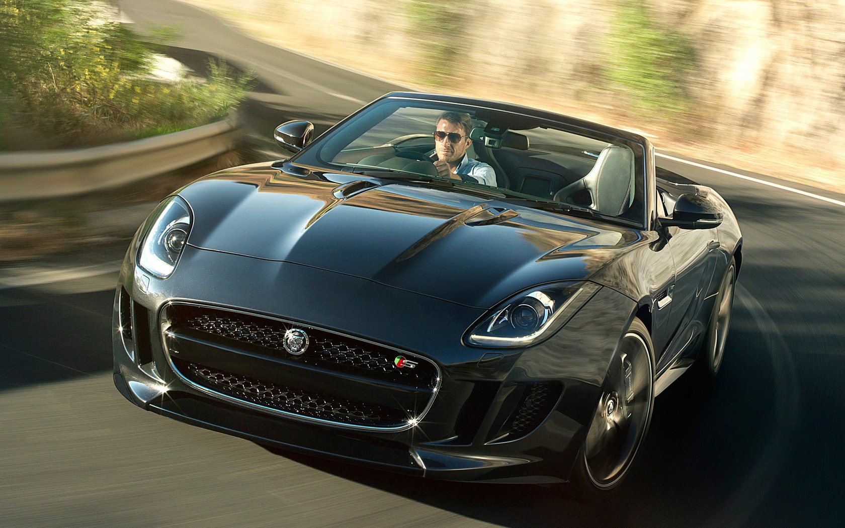 jaguar f-type v8 engine with uk-spec convertible auto